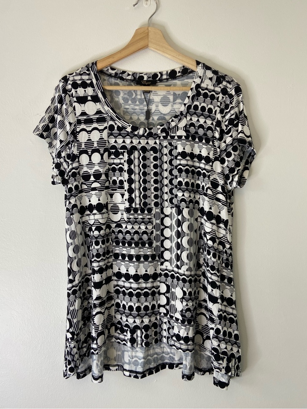 Cupio Geometric A Line Tee